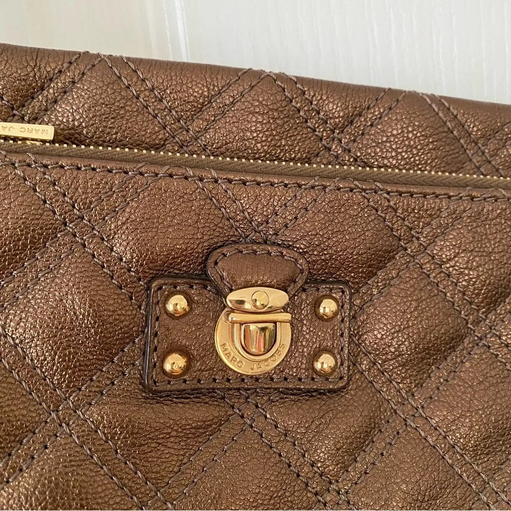 Marc Jacobs Made in Italy Brown Metallic Quilted Leather Wristlet Clutch Pouch